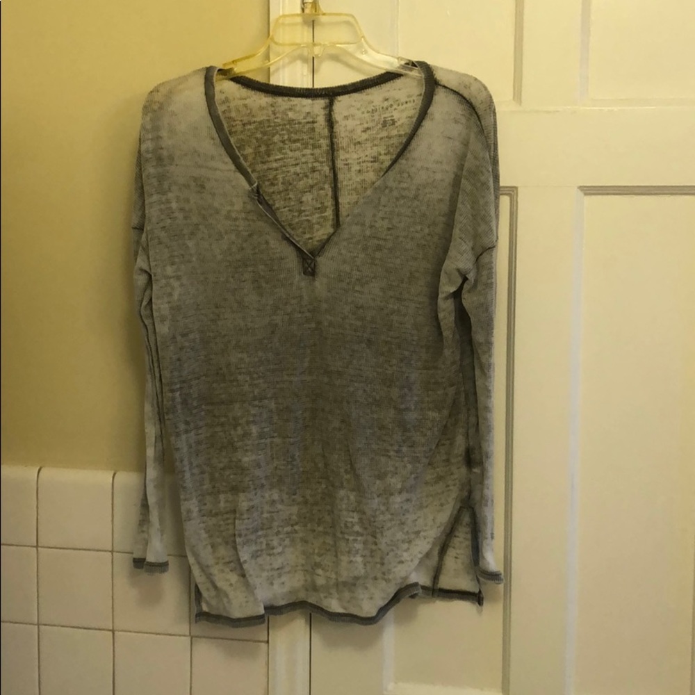American eagle long sleeve shirt